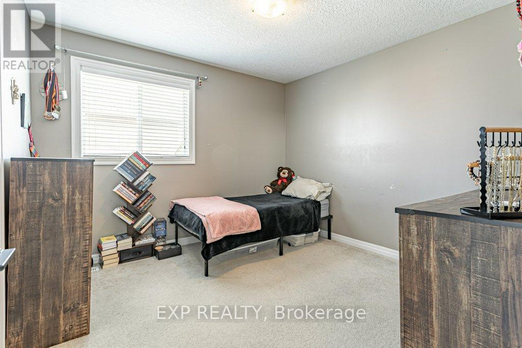 8 Oliver Crescent, Zorra (Thamesford), Ontario  N0M 2M0 - Photo 17 - X13100584