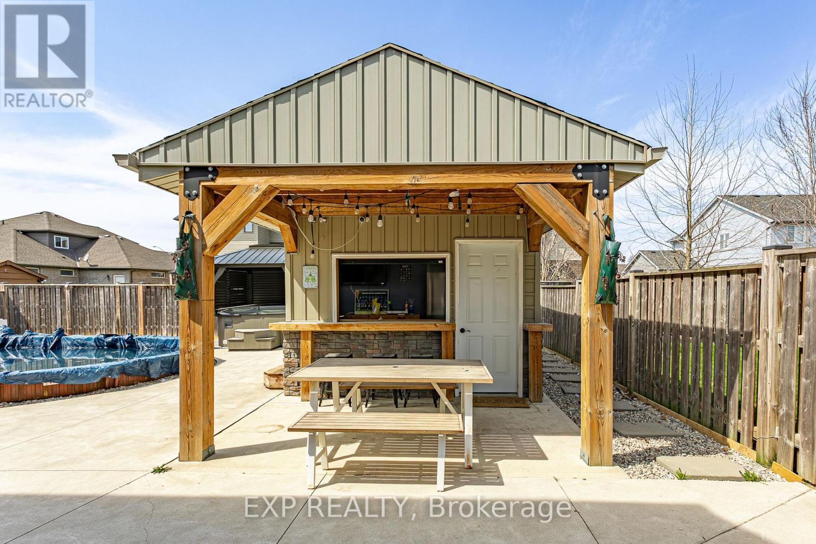 8 Oliver Crescent, Zorra (Thamesford), Ontario  N0M 2M0 - Photo 27 - X13100584