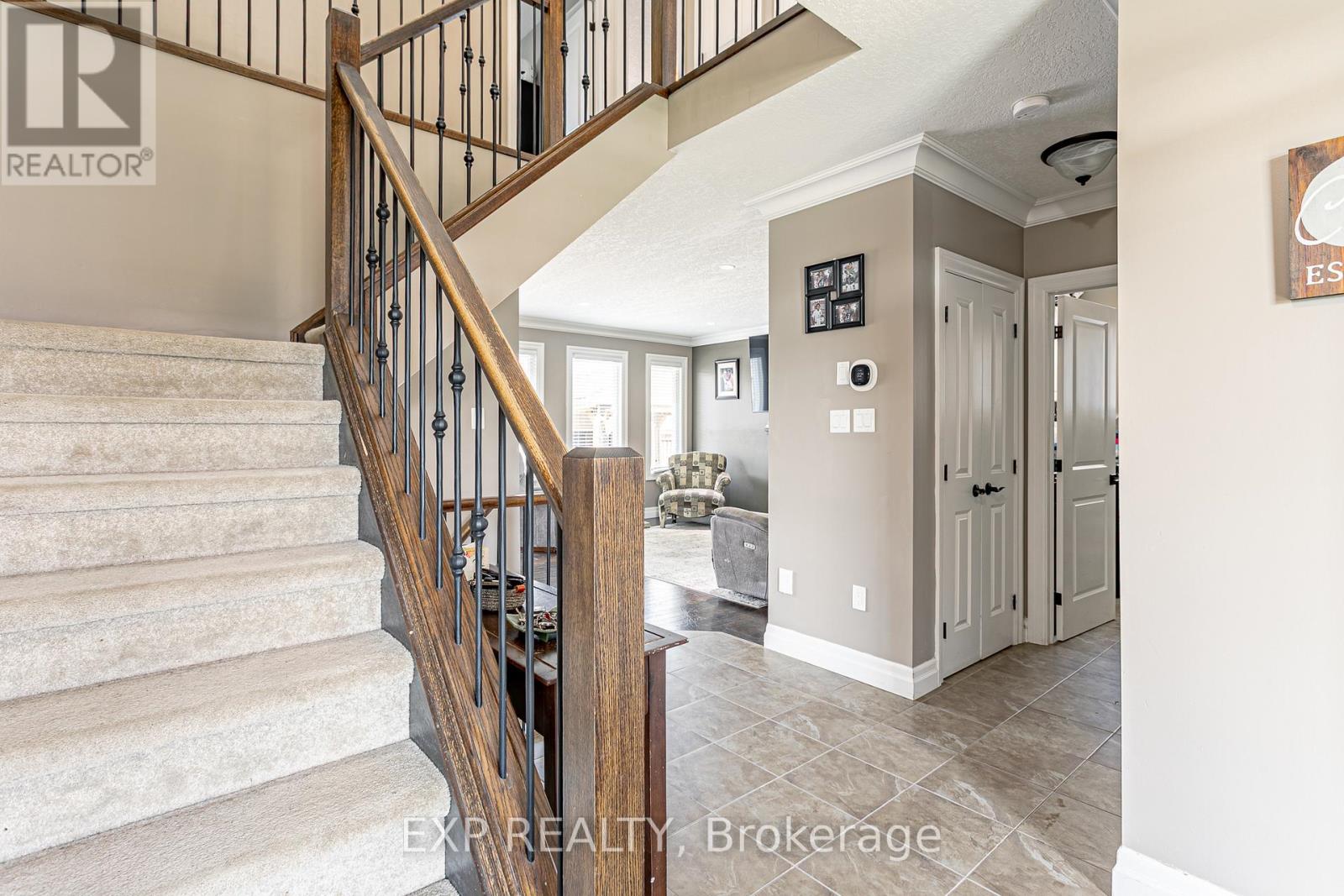 8 Oliver Crescent, Zorra (Thamesford), Ontario  N0M 2M0 - Photo 4 - X13100584