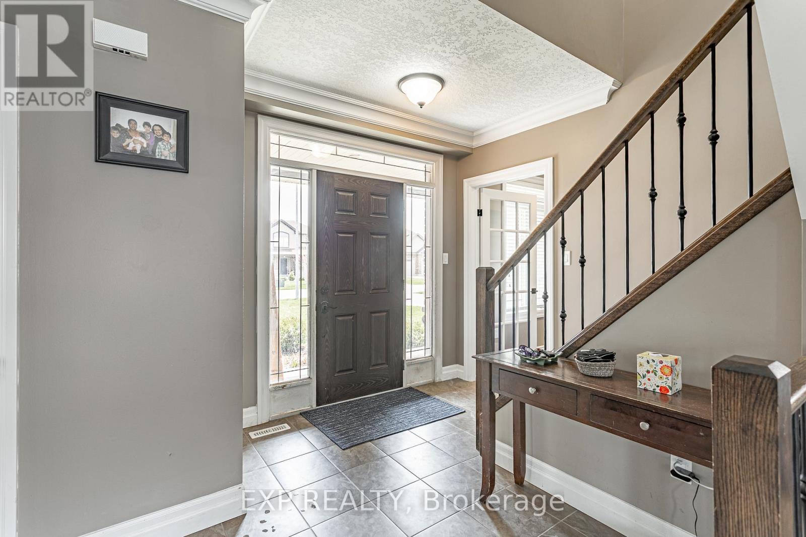 8 Oliver Crescent, Zorra (Thamesford), Ontario  N0M 2M0 - Photo 5 - X13100584