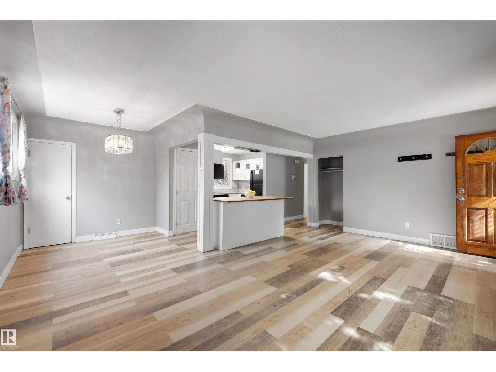 12423 135 St Nw, Edmonton, Alberta  T5L 1X8 - Photo 5 - E4486479