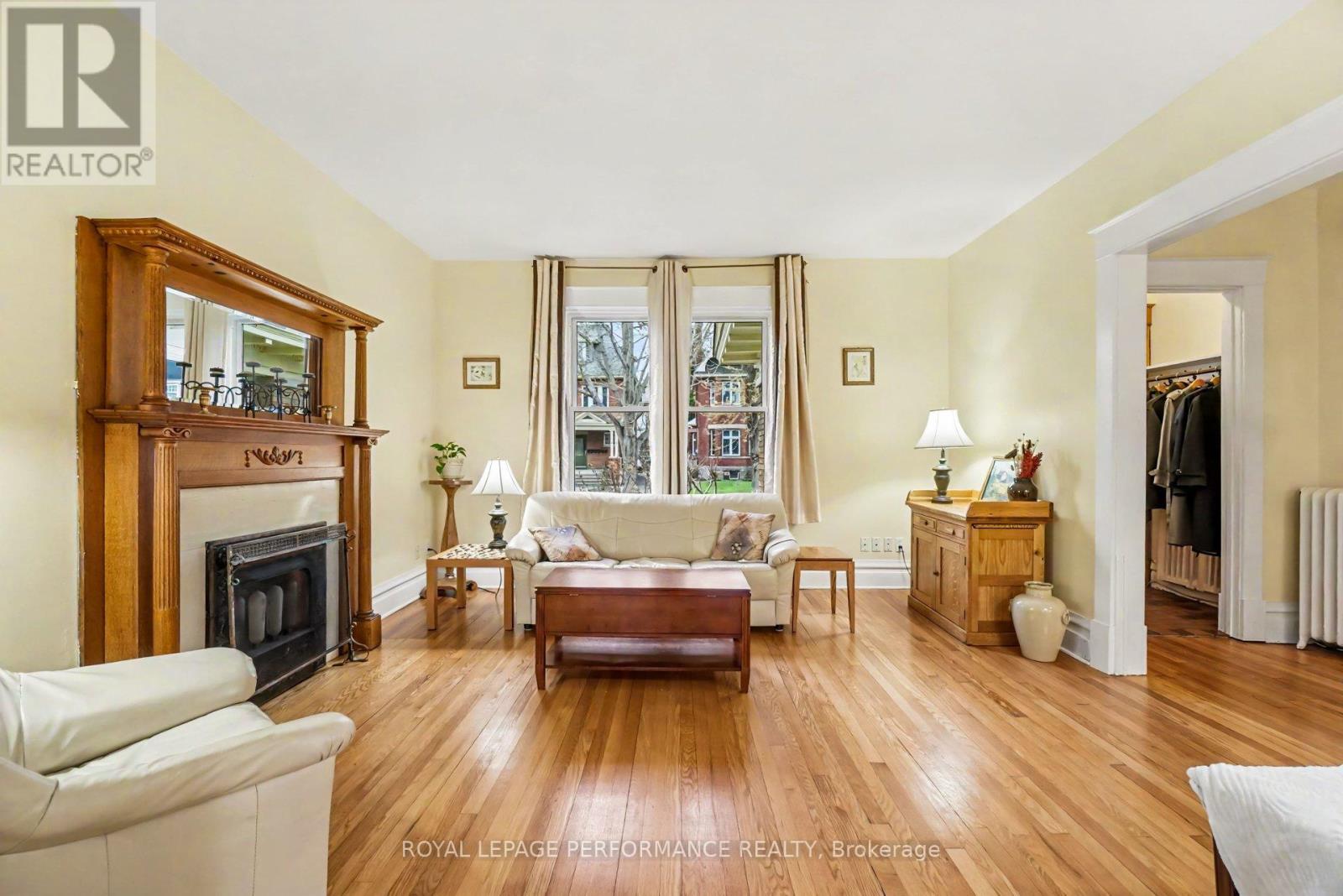 49 Powell Avenue, Ottawa, Ontario  K1S 1Z9 - Photo 3 - X13100582