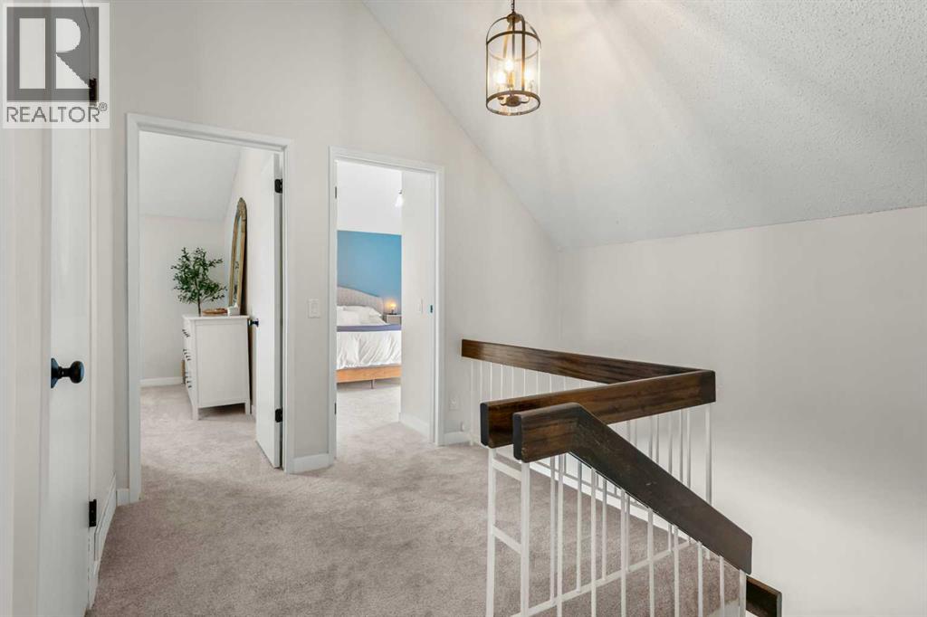 114 Brae Glen Lane Sw, Calgary, Alberta  T2W 1B6 - Photo 16 - A2308815