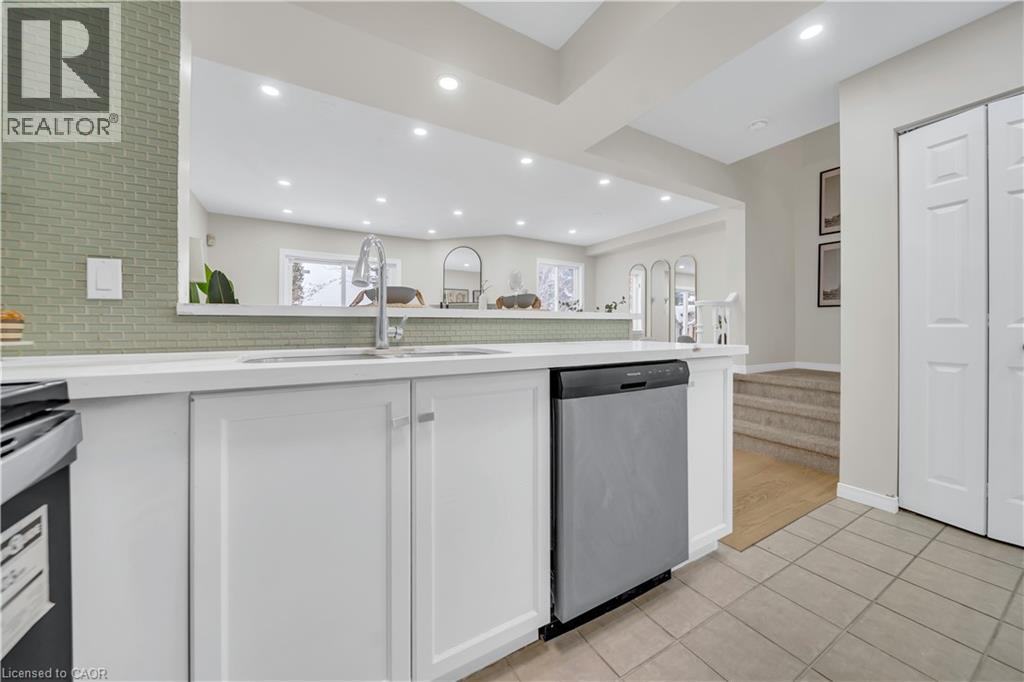 540 Mariner Drive, Waterloo, Ontario  N2K 3Y8 - Photo 13 - 40828421