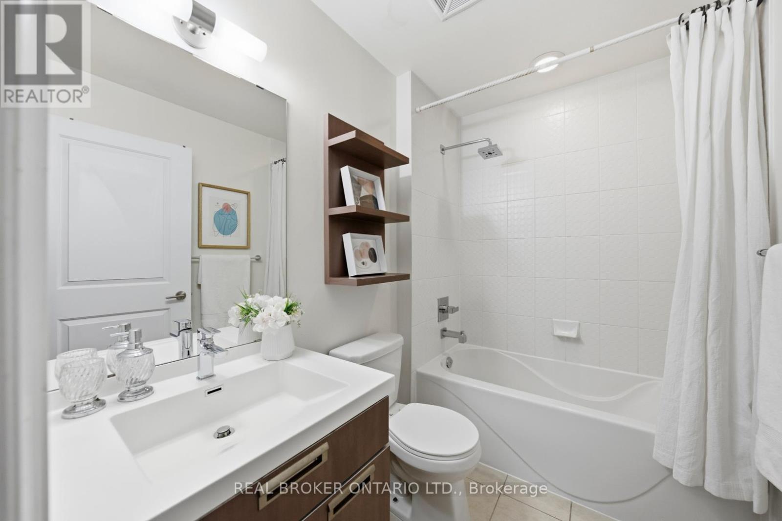 2608 - 28 Ted Rogers Way, Toronto, Ontario  M4Y 2J4 - Photo 7 - C13100492