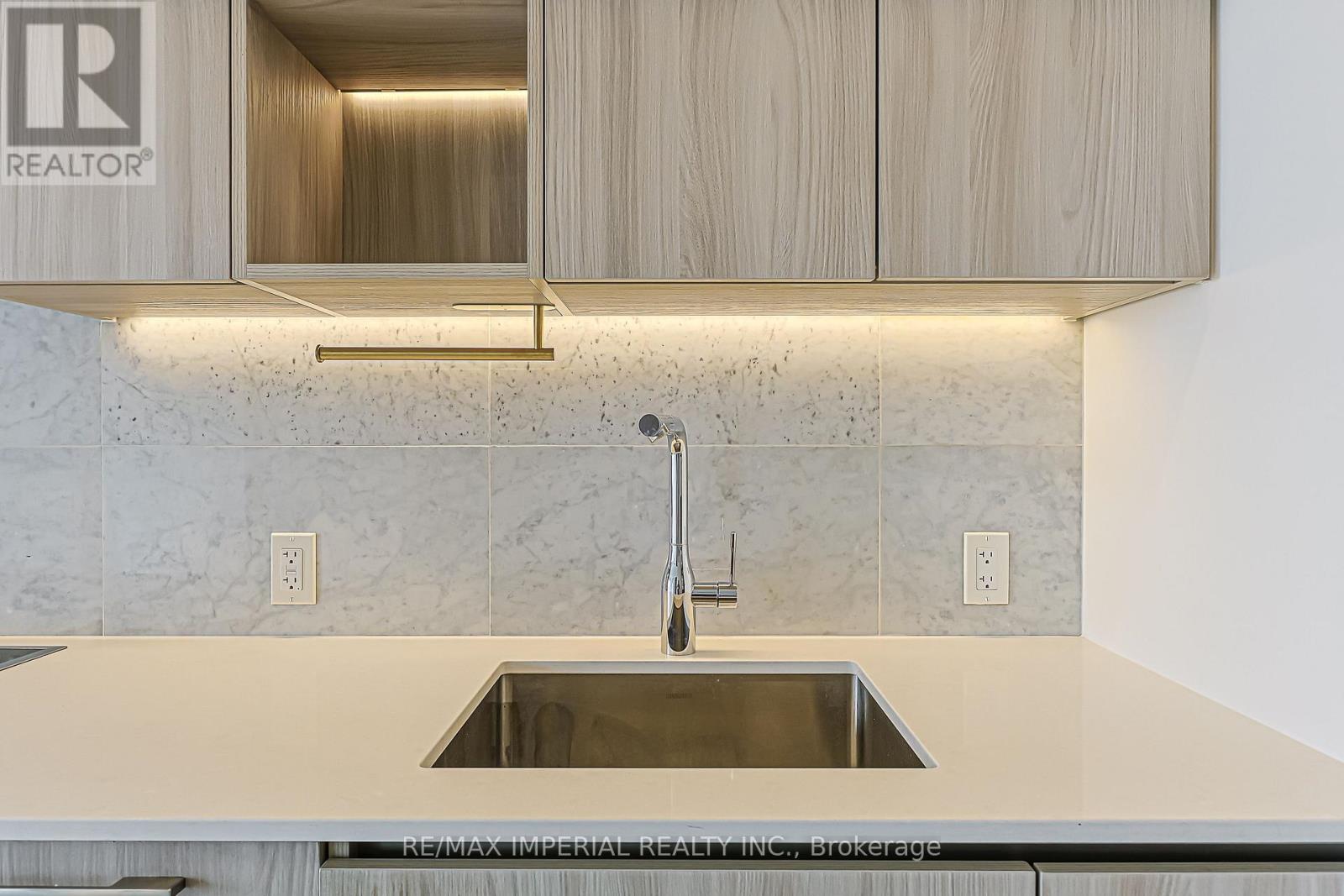 2707 - 17 Bathurst Street, Toronto (Waterfront Communities), Ontario  M5V 0N1 - Photo 11 - C13100530