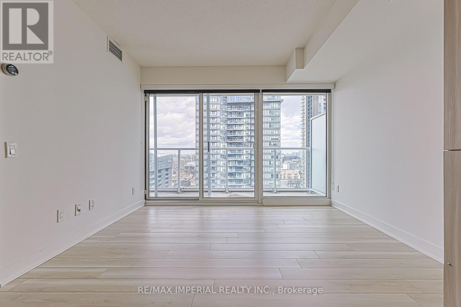 2707 - 17 Bathurst Street, Toronto (Waterfront Communities), Ontario  M5V 0N1 - Photo 16 - C13100530