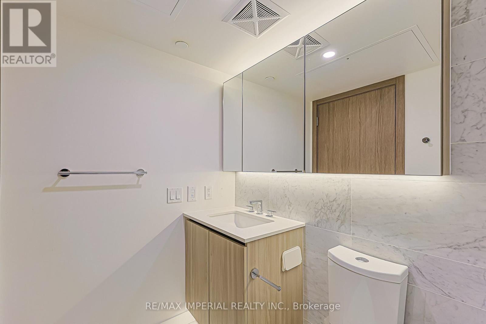 2707 - 17 Bathurst Street, Toronto (Waterfront Communities), Ontario  M5V 0N1 - Photo 25 - C13100530