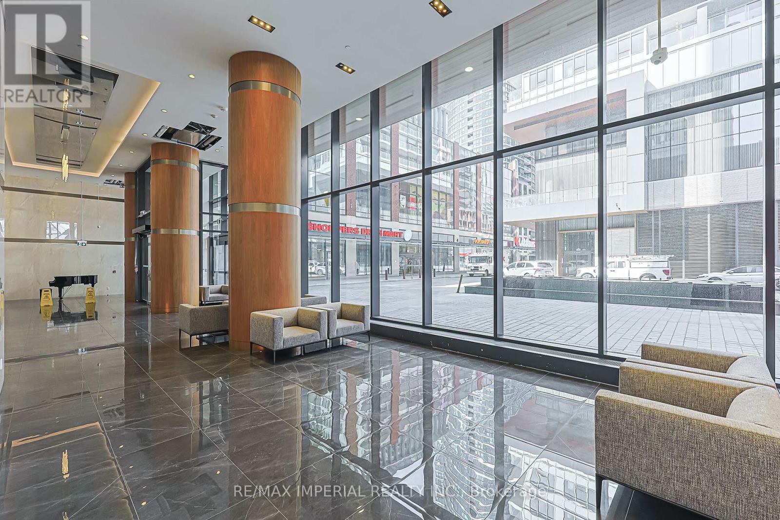 2707 - 17 Bathurst Street, Toronto (Waterfront Communities), Ontario  M5V 0N1 - Photo 4 - C13100530