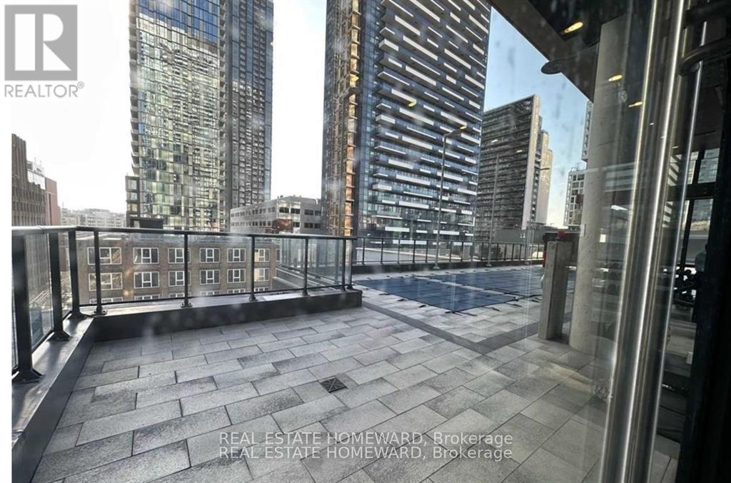 2407 - 290 Adelaide Street W, Toronto, Ontario  M5V 1P6 - Photo 13 - C13100564