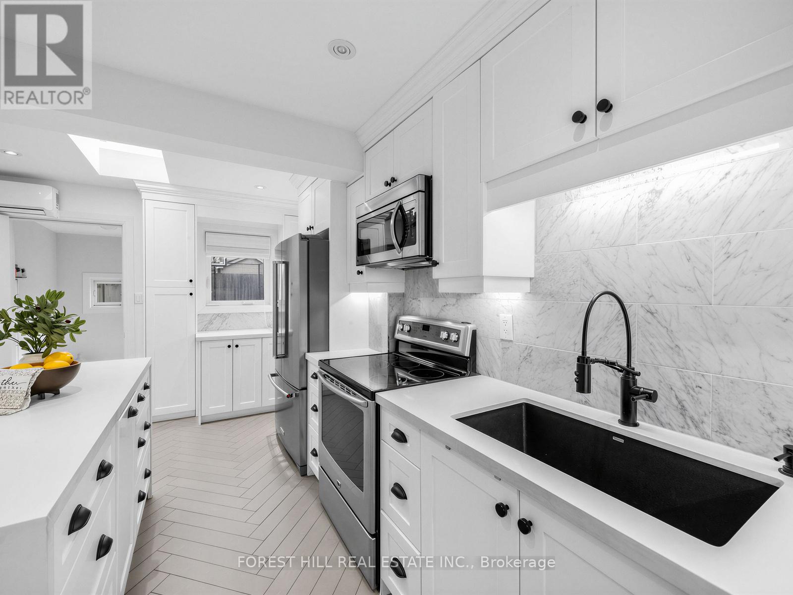 28 Alameda Avenue, Toronto (Oakwood Village), Ontario  M6C 3W2 - Photo 14 - C13100574