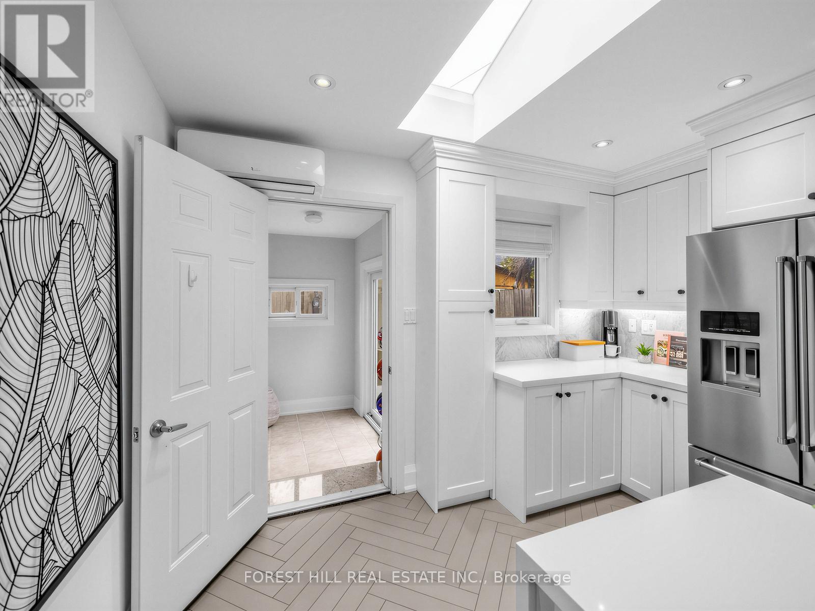 28 Alameda Avenue, Toronto (Oakwood Village), Ontario  M6C 3W2 - Photo 19 - C13100574