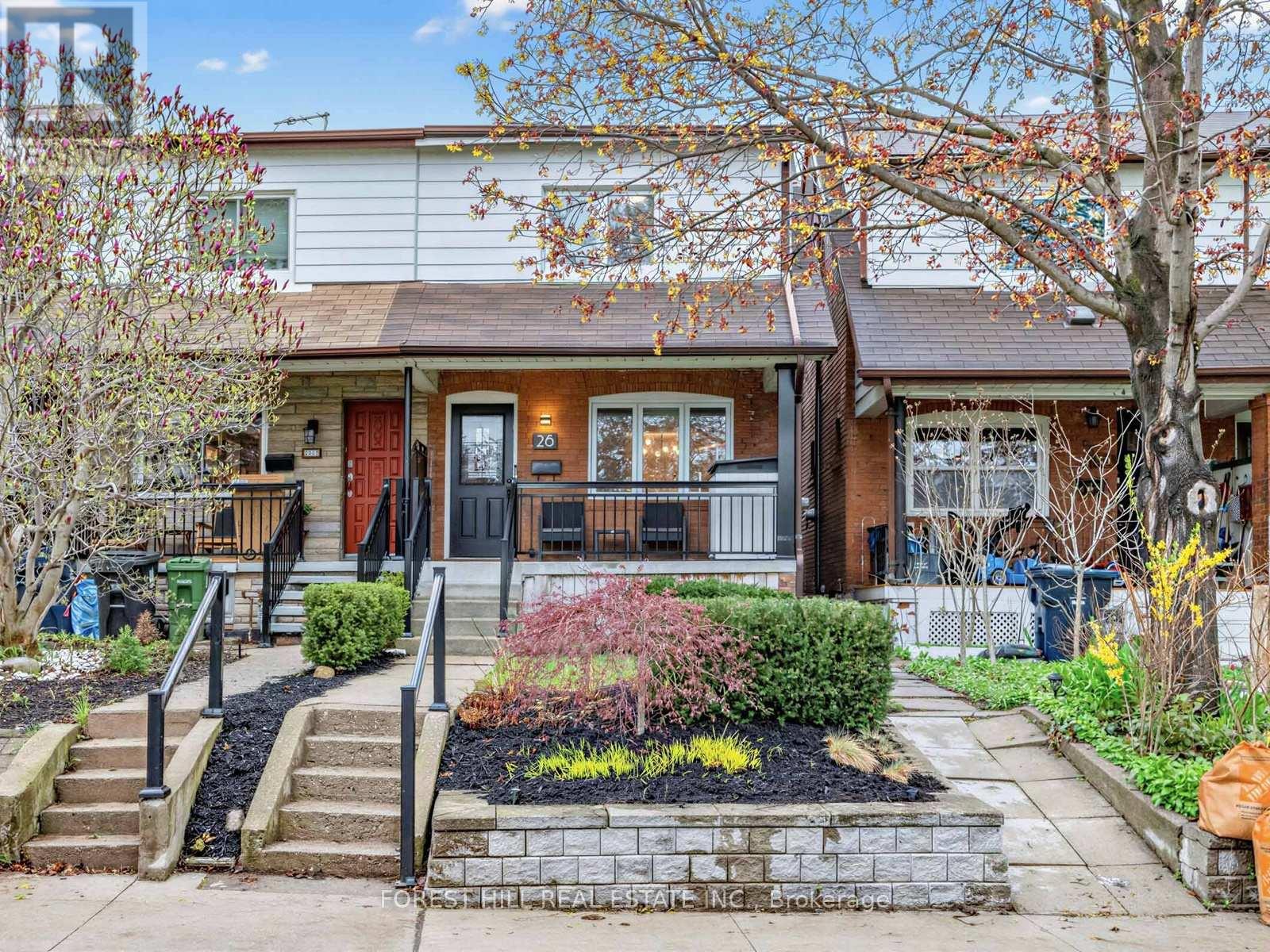 28 Alameda Avenue, Toronto (Oakwood Village), Ontario  M6C 3W2 - Photo 2 - C13100574