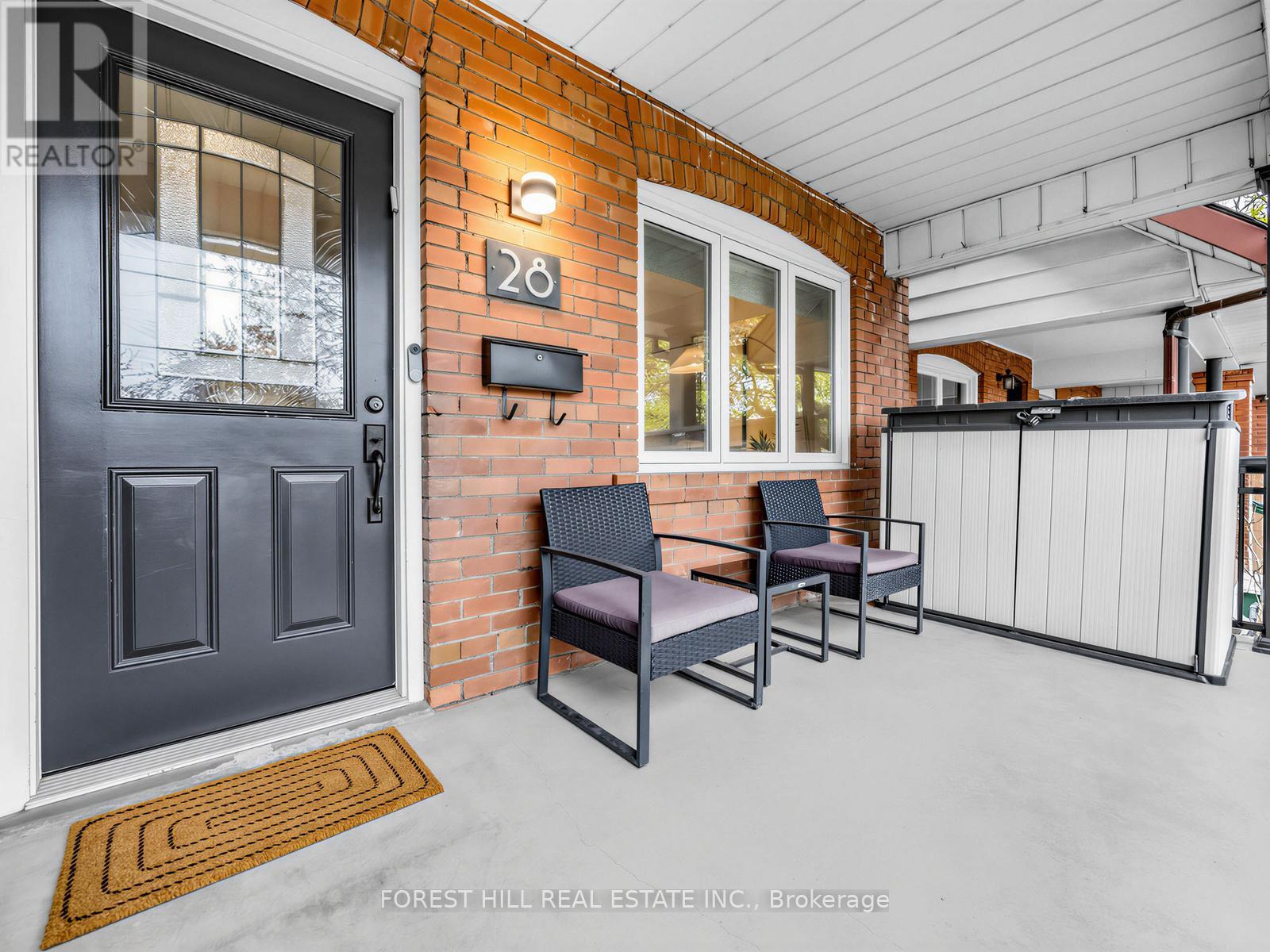 28 Alameda Avenue, Toronto (Oakwood Village), Ontario  M6C 3W2 - Photo 4 - C13100574