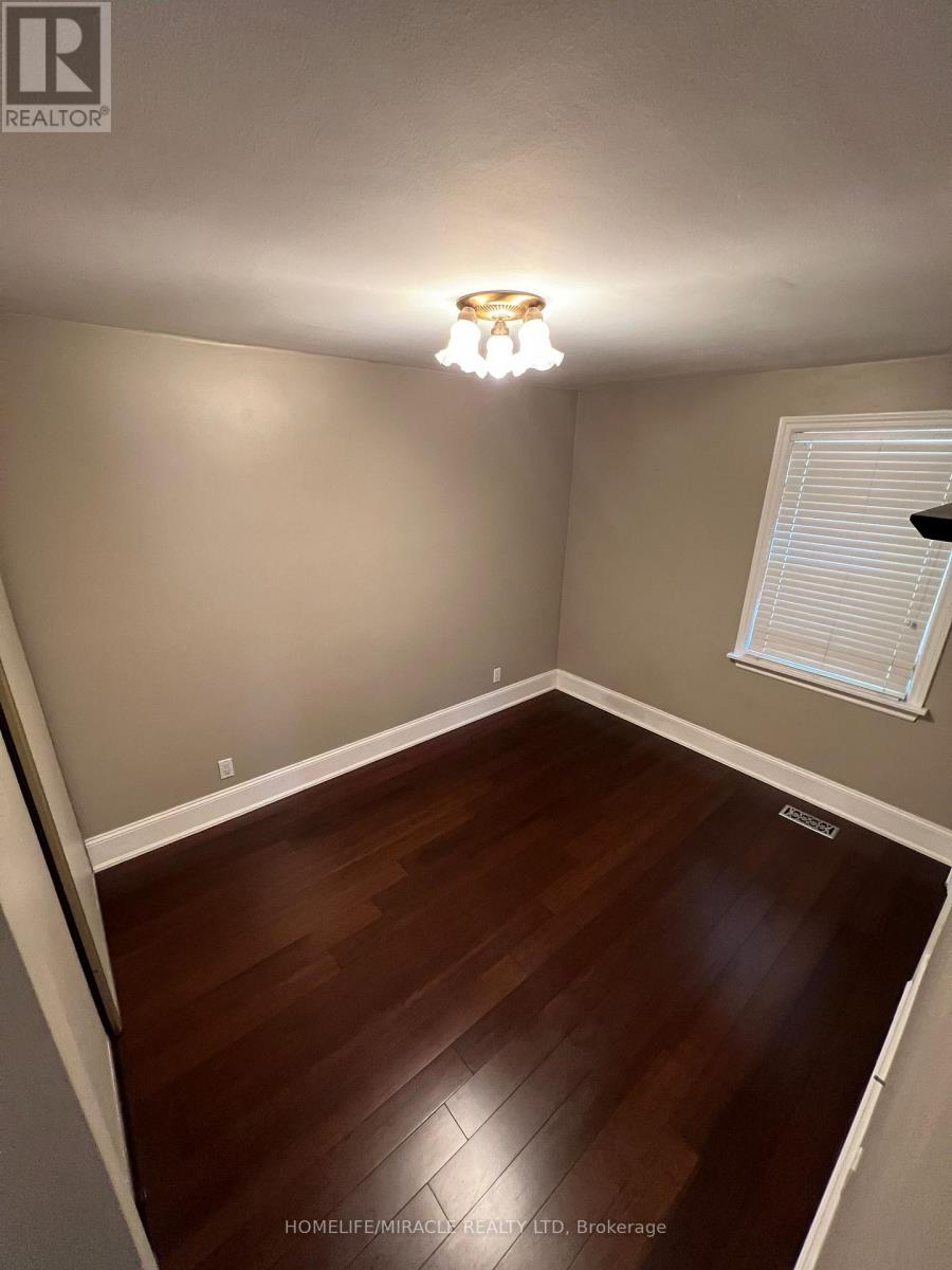 141 Bexhill Avenue, Toronto, Ontario  M1L 3C5 - Photo 5 - E13100450