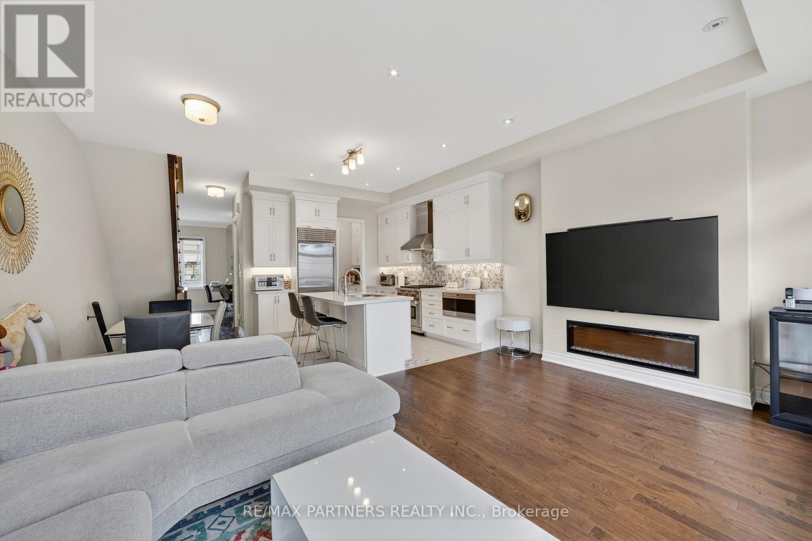 3 Fernhill Lane, Markham, Ontario  L6C 0Y5 - Photo 10 - N13100454