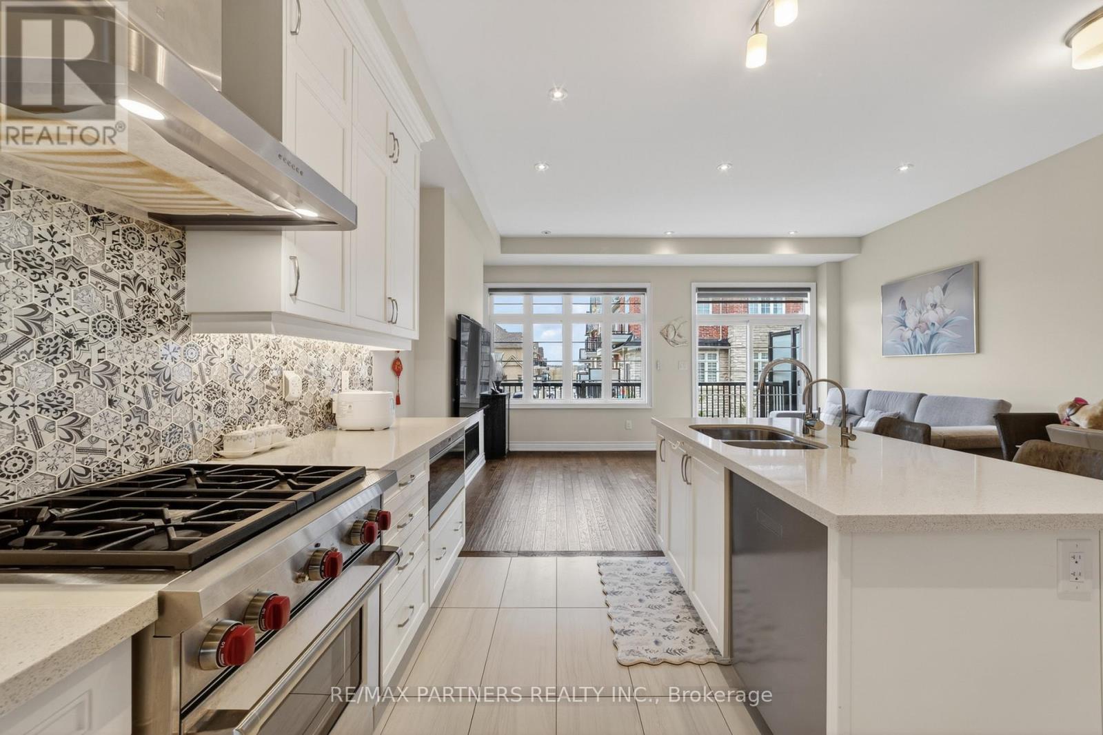 3 Fernhill Lane, Markham, Ontario  L6C 0Y5 - Photo 12 - N13100454