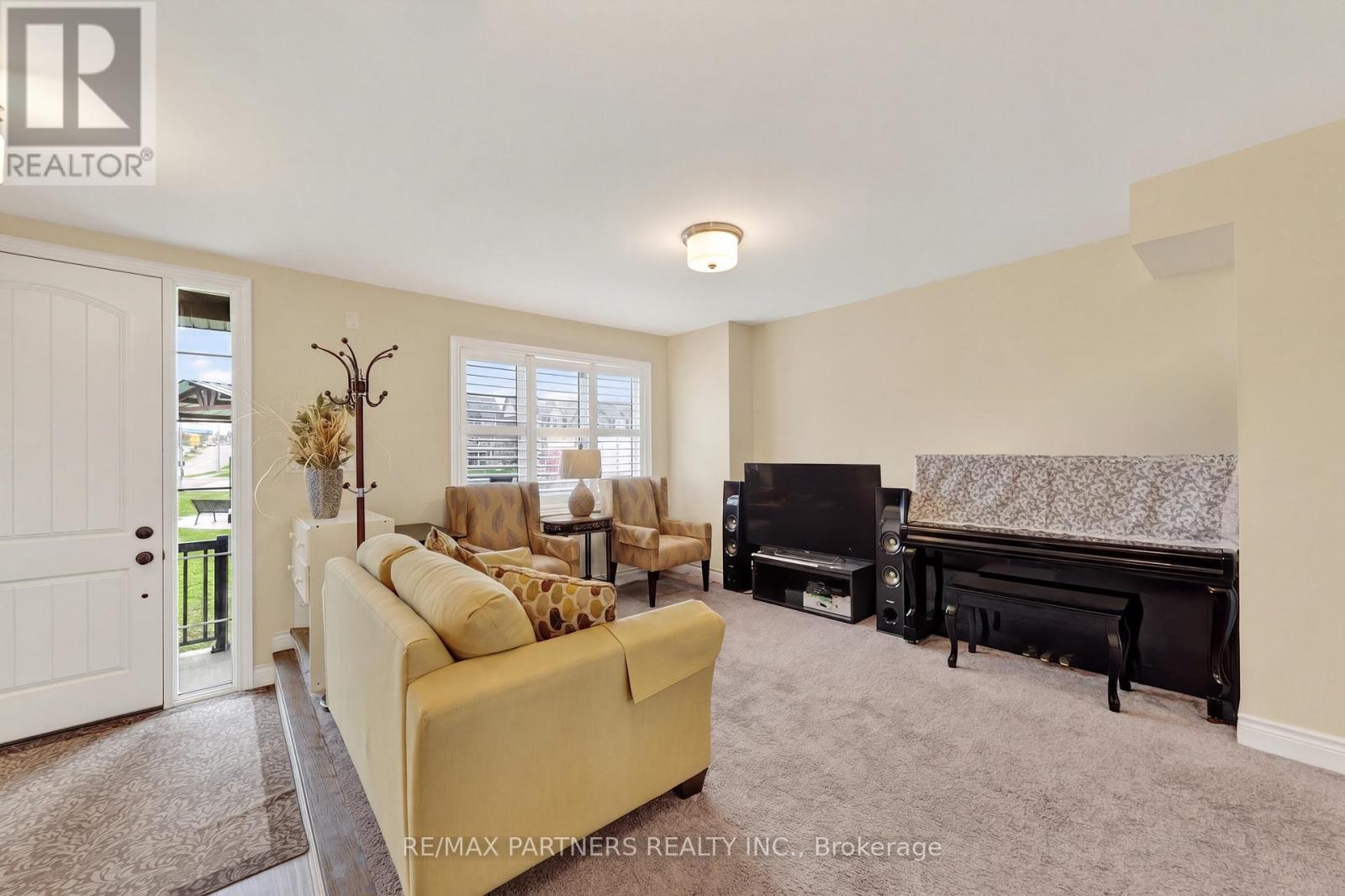 3 Fernhill Lane, Markham, Ontario  L6C 0Y5 - Photo 5 - N13100454