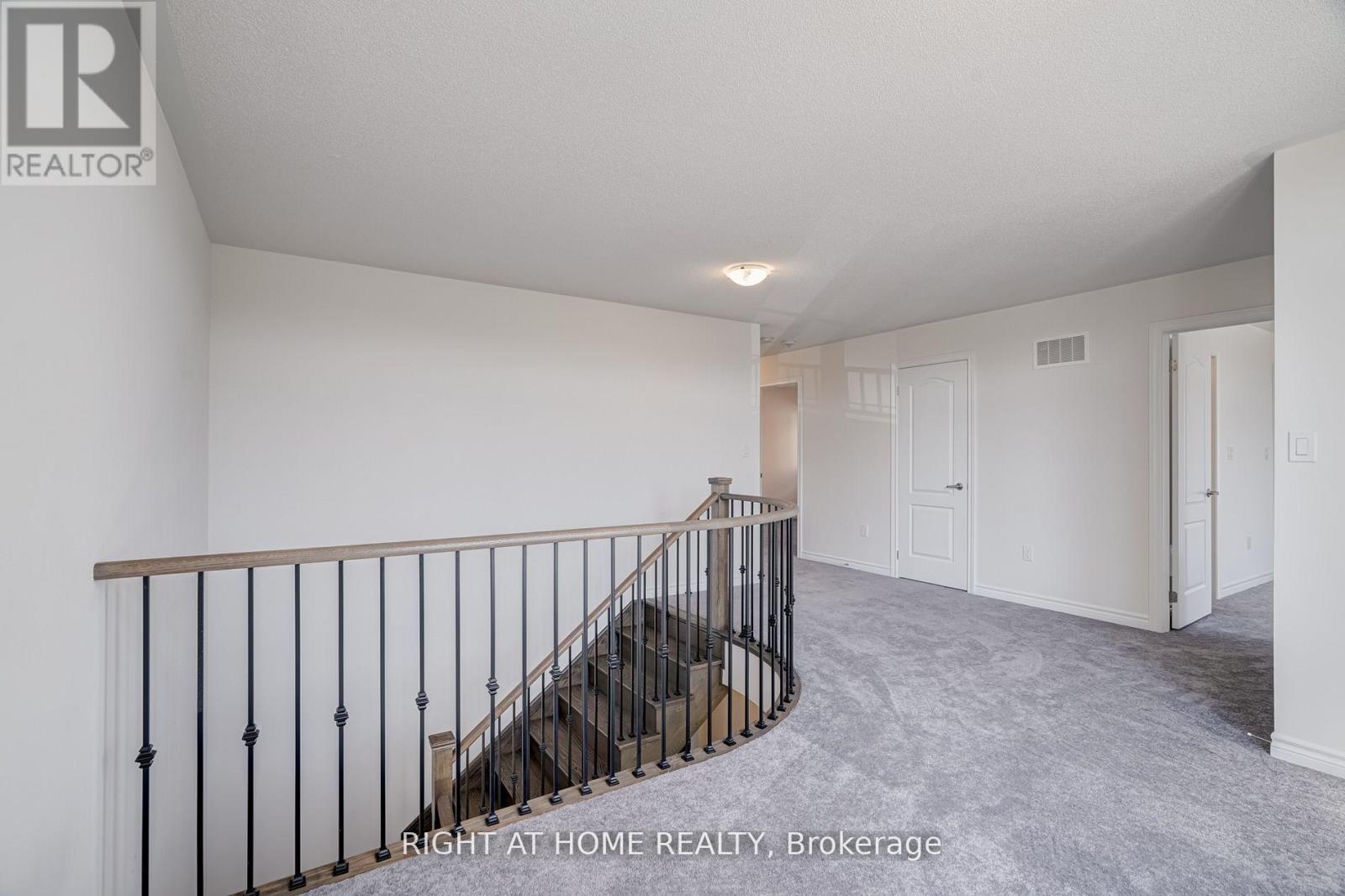 96 Connell Drive, Georgina, Ontario  L4P 1J5 - Photo 13 - N13100464
