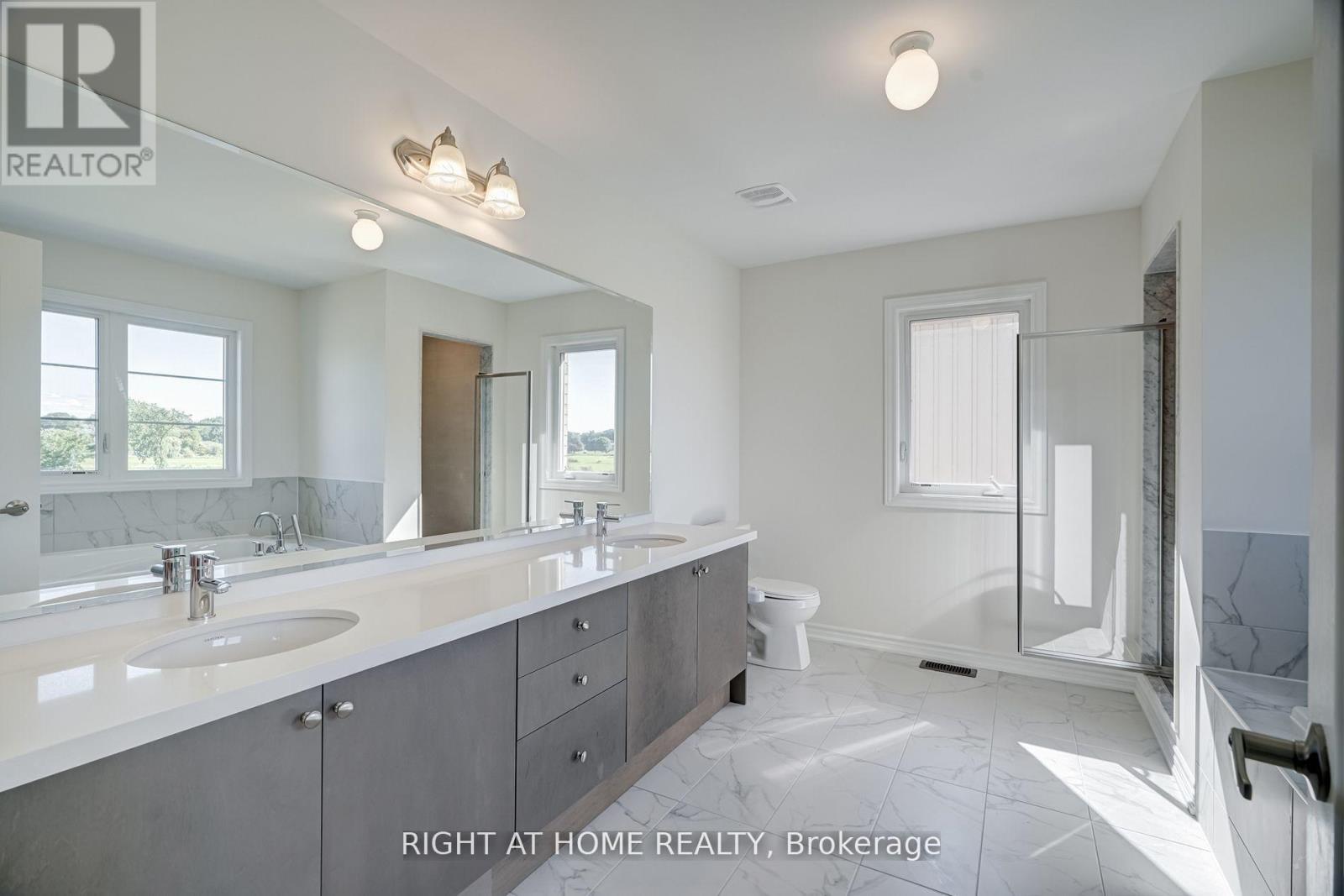 96 Connell Drive, Georgina, Ontario  L4P 1J5 - Photo 18 - N13100464