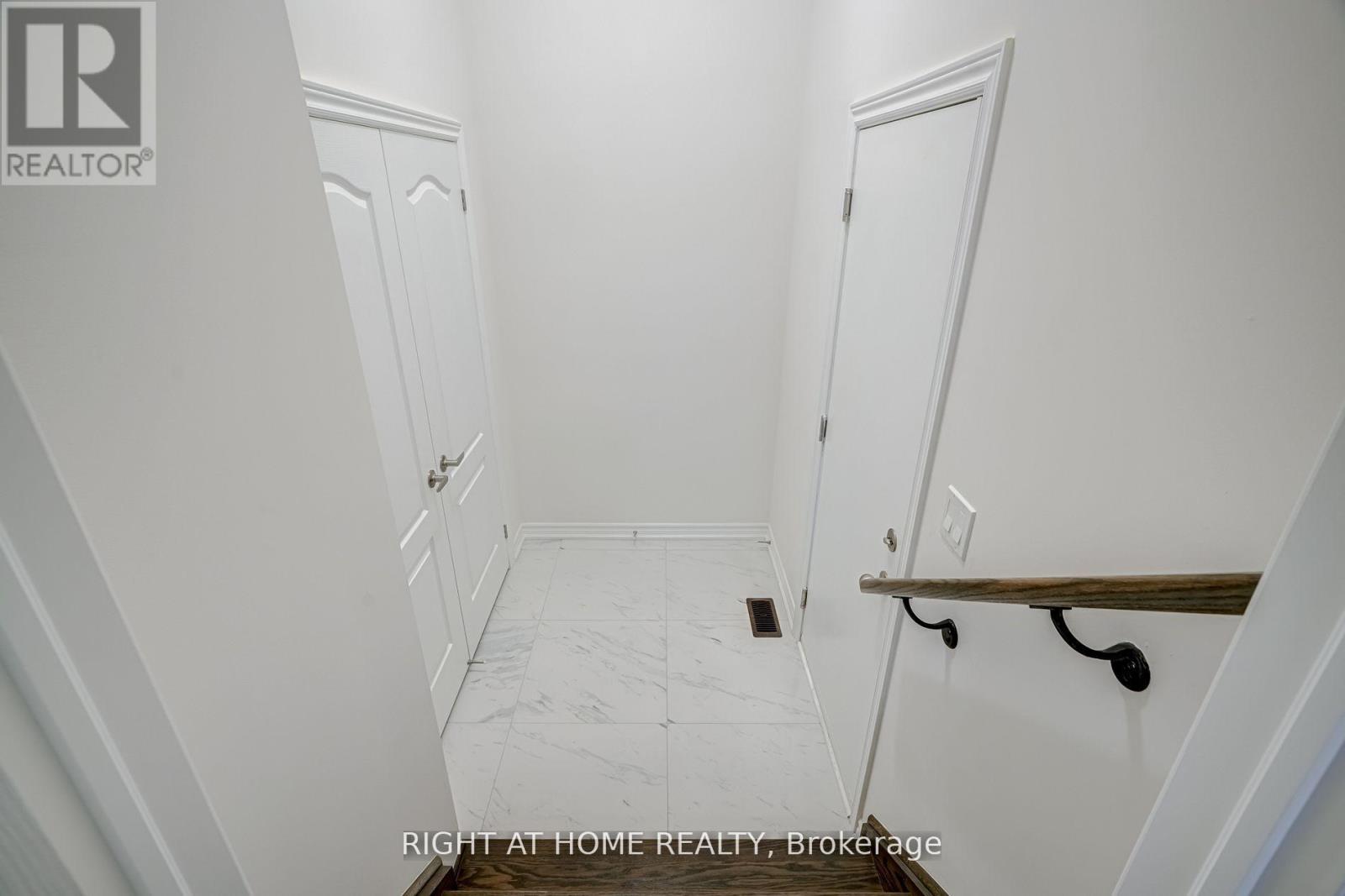 96 Connell Drive, Georgina, Ontario  L4P 1J5 - Photo 28 - N13100464