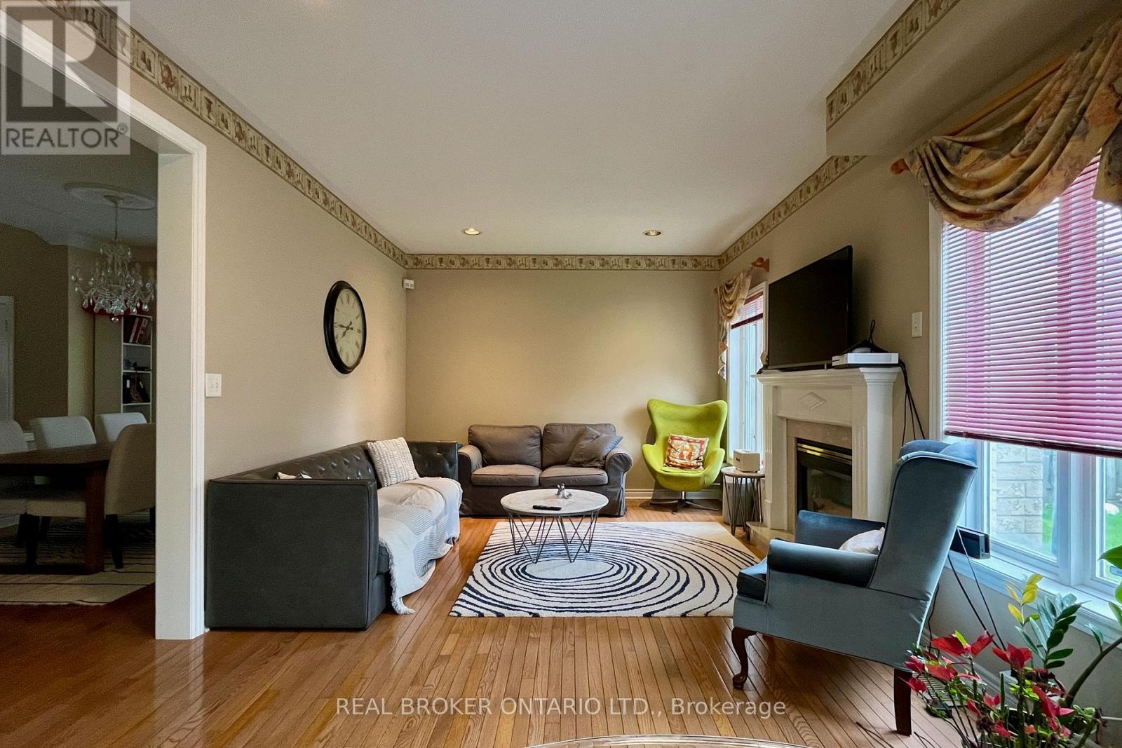 59 Palisade Crescent, Richmond Hill, Ontario  L4S 2H9 - Photo 4 - N13100470
