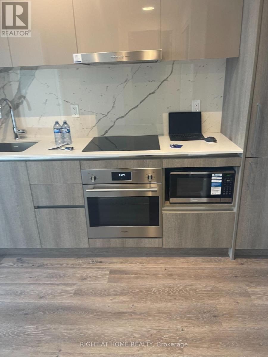 5010 - 225 Commerce Street, Vaughan, Ontario  L4K 0R1 - Photo 8 - N13100484