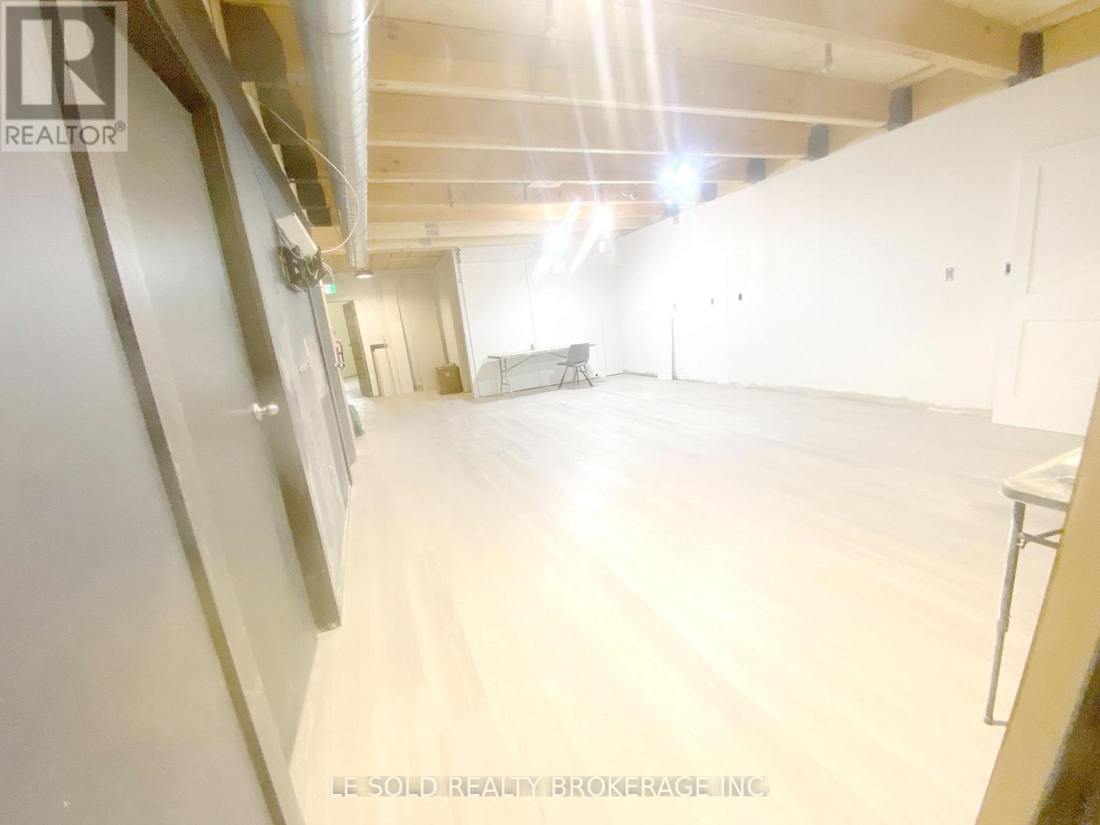 Unit 4 - F & Warehouse - 117 Ringwood Drive, Whitchurch-Stouffville, Ontario  L4A 8C1 - Photo 5 - N13100486