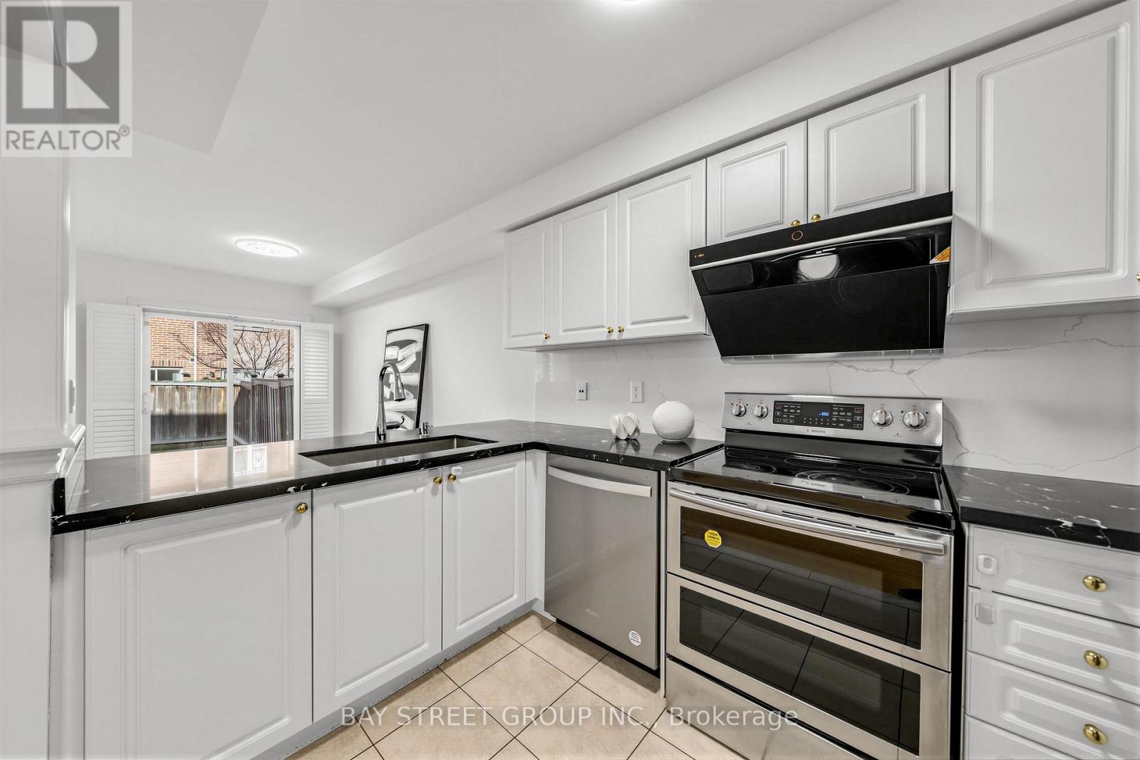96 Goode Street, Richmond Hill, Ontario  L4S 2T6 - Photo 11 - N13100498