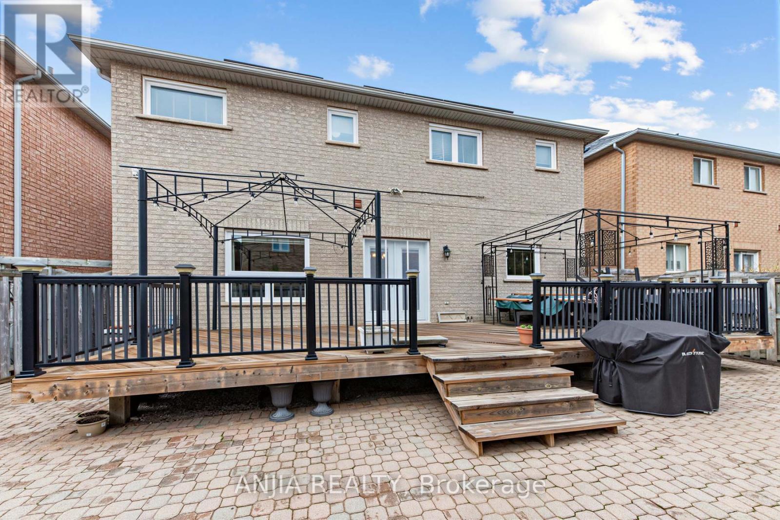 54 Stoneheath Crescent, Markham (Cachet), Ontario  L6C 2K9 - Photo 36 - N13100542