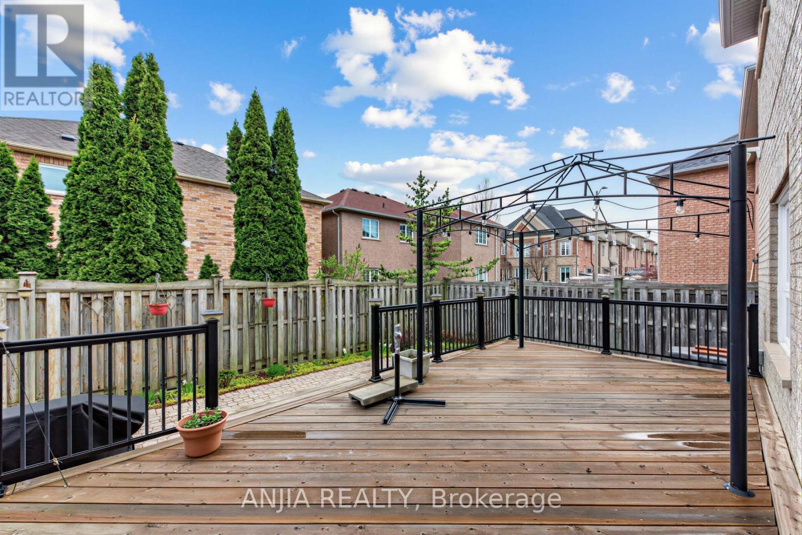 54 Stoneheath Crescent, Markham (Cachet), Ontario  L6C 2K9 - Photo 37 - N13100542