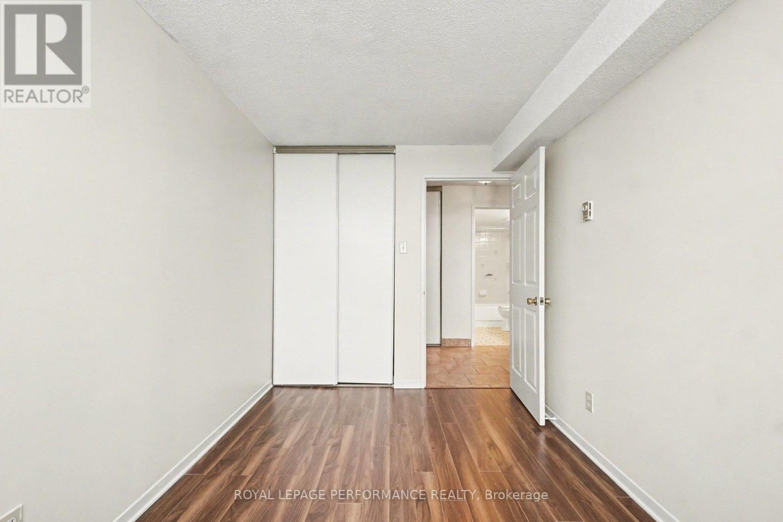 402 - 1440 Heron Road, Ottawa, Ontario  K1V 0X2 - Photo 14 - X12995928