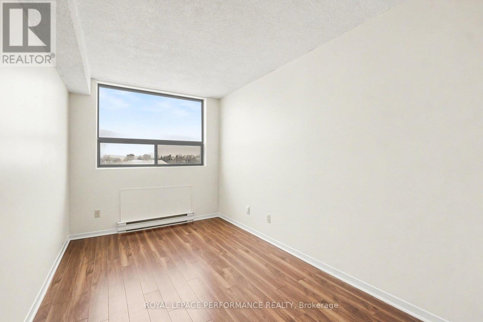 402 - 1440 Heron Road, Ottawa, Ontario  K1V 0X2 - Photo 15 - X12995928