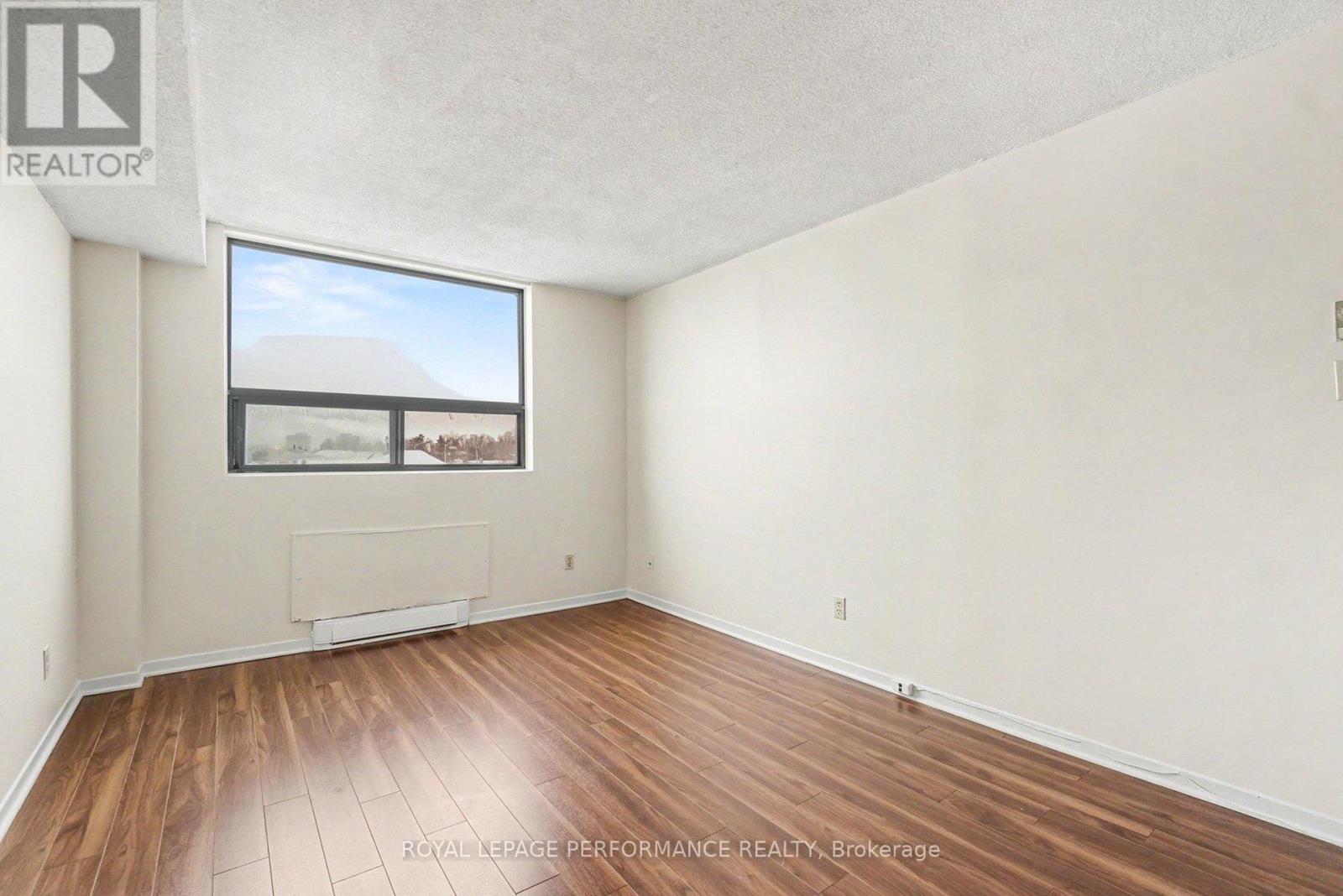 402 - 1440 Heron Road, Ottawa, Ontario  K1V 0X2 - Photo 10 - X12995928