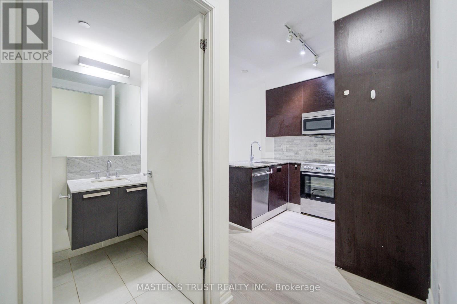 310 - 57 St Joseph Street, Toronto, Ontario  M5S 0C5 - Photo 5 - C12791890
