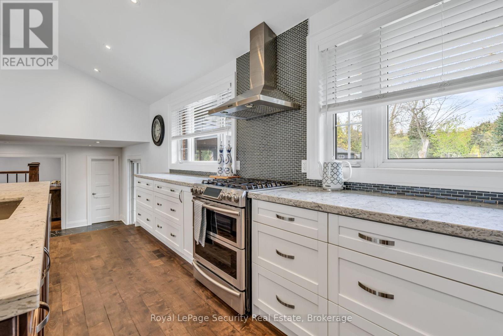 11310 Trafalgar Road, Halton Hills, Ontario  L7G 4S5 - Photo 17 - W13100502