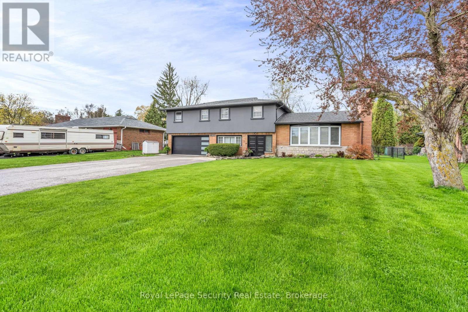 11310 Trafalgar Road, Halton Hills, Ontario  L7G 4S5 - Photo 2 - W13100502