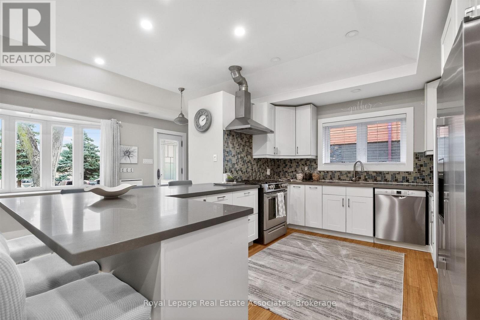 40 Briarwood Avenue, Mississauga, Ontario  L5G 3N6 - Photo 8 - W13100546