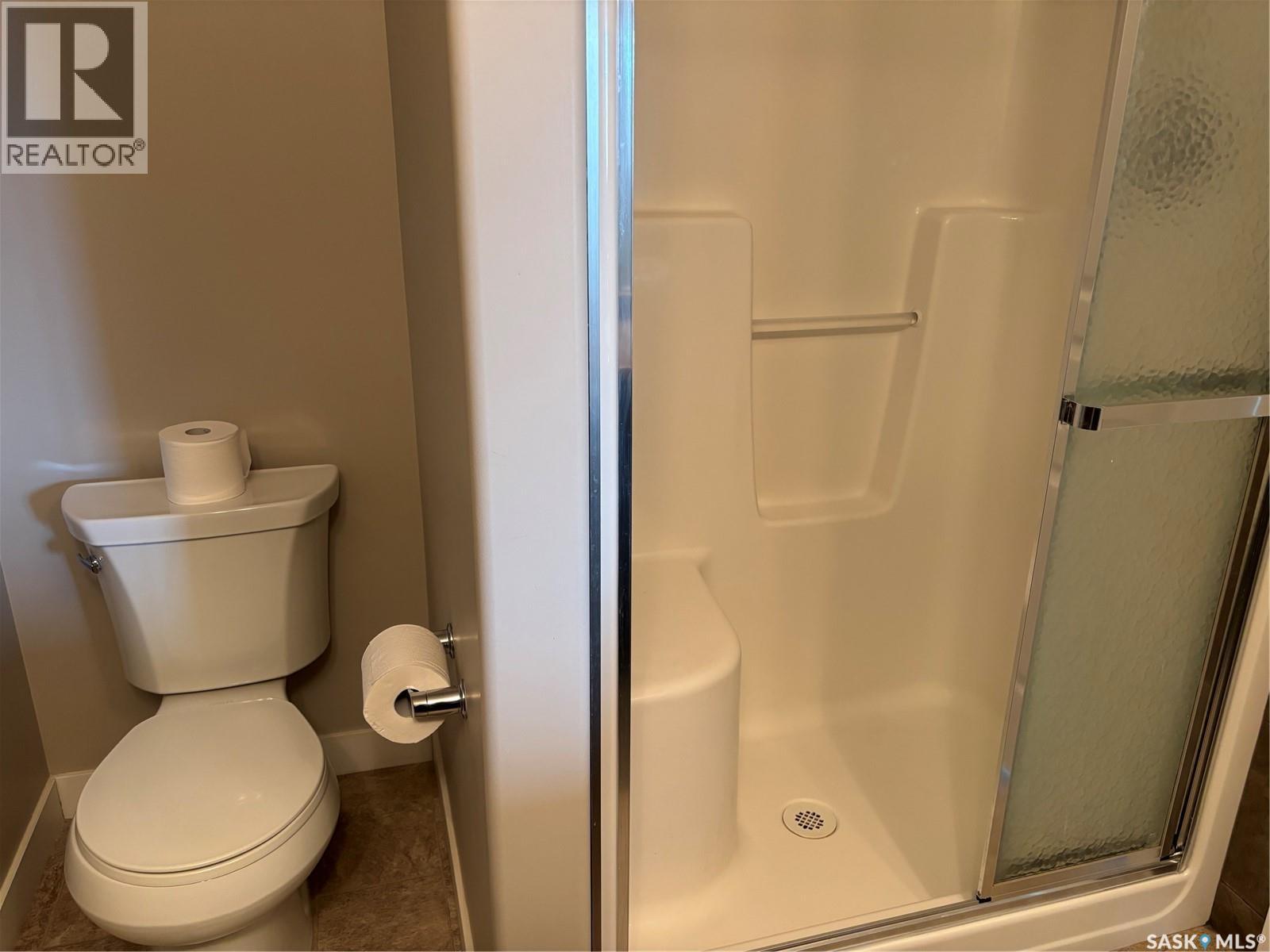 4501 Green Poplar Lane E, Regina, Saskatchewan  S4V 3A5 - Photo 11 - SK035304