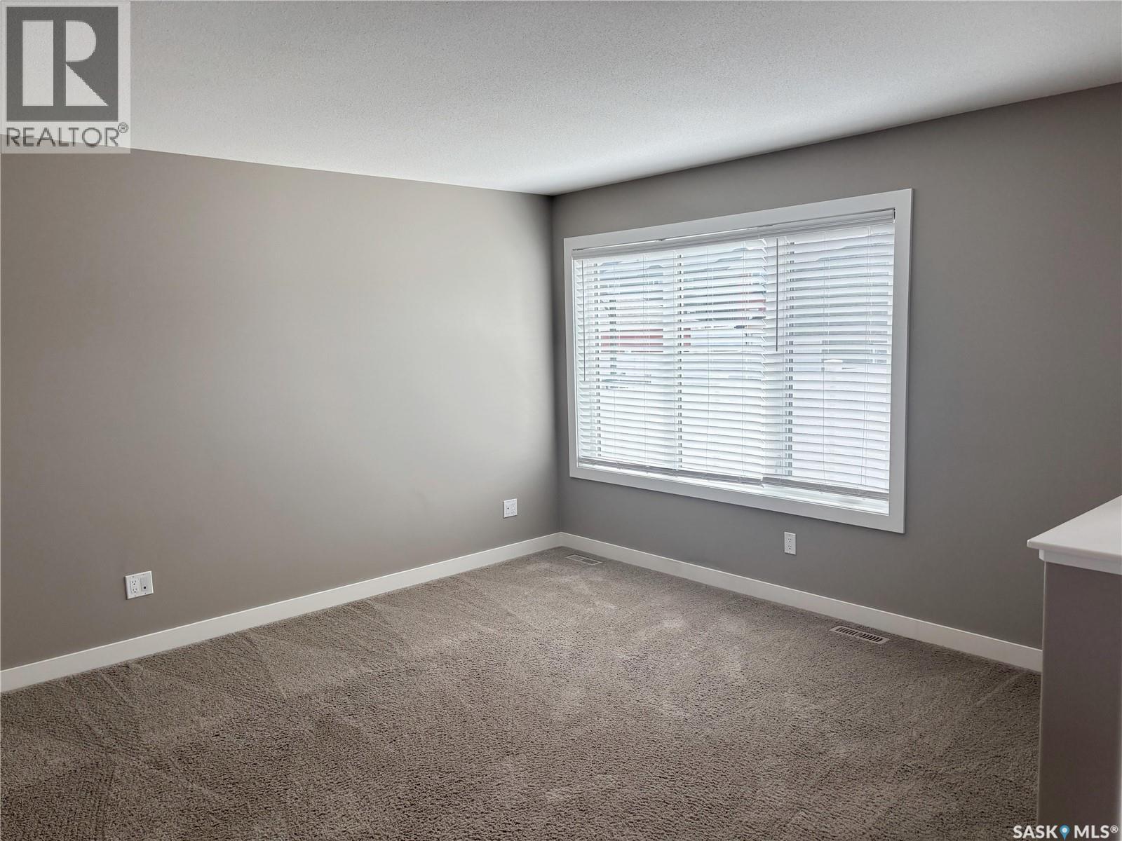 4501 Green Poplar Lane E, Regina, Saskatchewan  S4V 3A5 - Photo 6 - SK035304