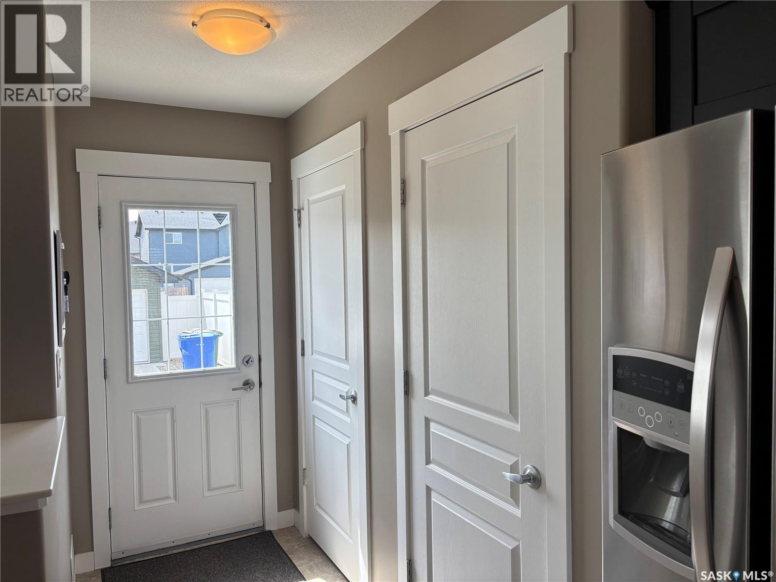 4501 Green Poplar Lane E, Regina, Saskatchewan  S4V 3A5 - Photo 8 - SK035304