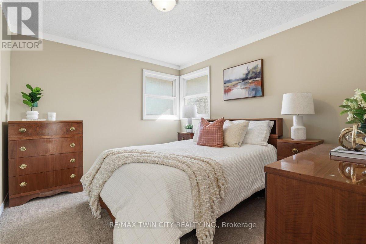 26 Robertson Crescent, Waterloo, Ontario  N2R 1E3 - Photo 22 - X13100472
