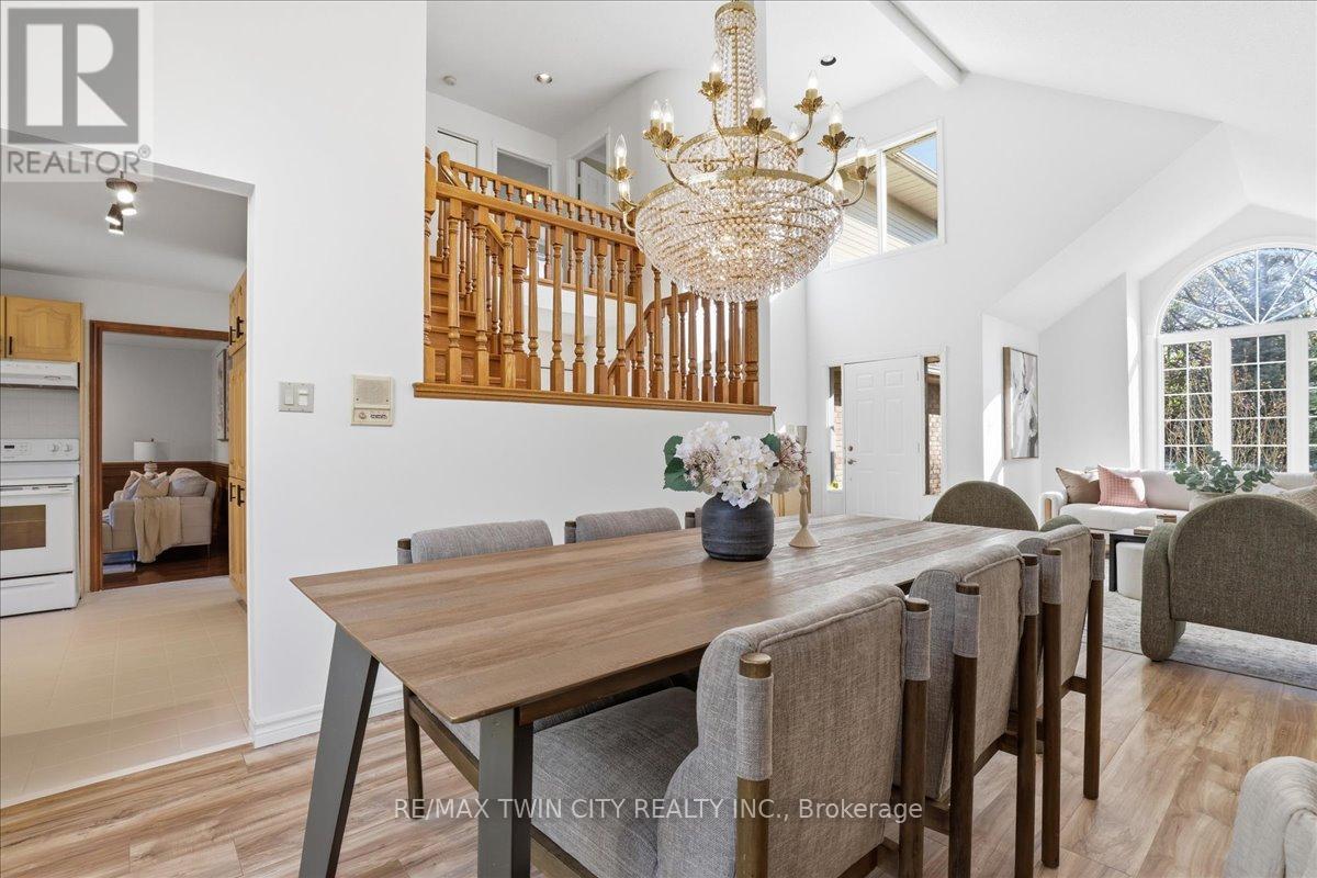 26 Robertson Crescent, Waterloo, Ontario  N2R 1E3 - Photo 8 - X13100472