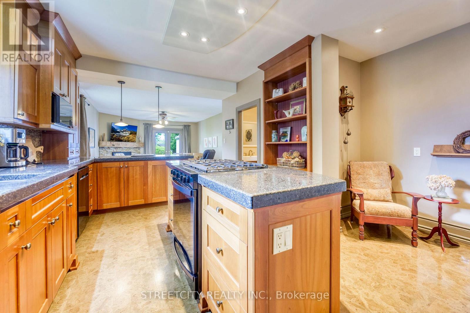 4332 Petrolia Line, Enniskillen, Ontario  N0N 1R0 - Photo 28 - X13098940