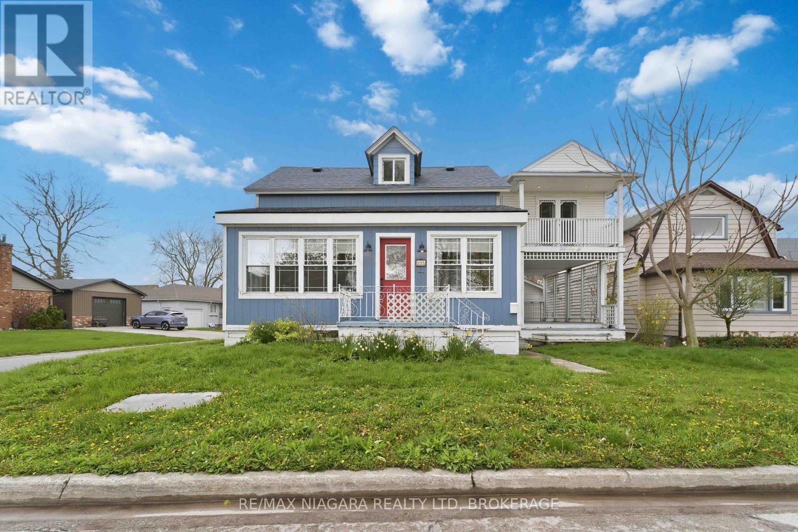 696 LAKESHORE ROAD, Fort Erie, Ontario