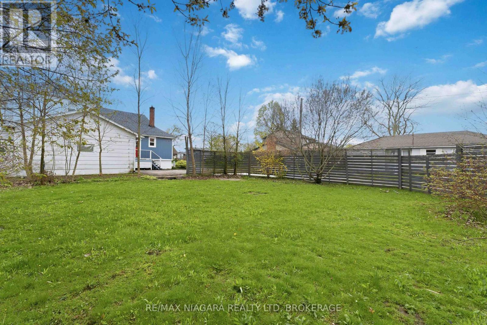 696 Lakeshore Road, Fort Erie, Ontario  L2A 1C1 - Photo 22 - X13099538