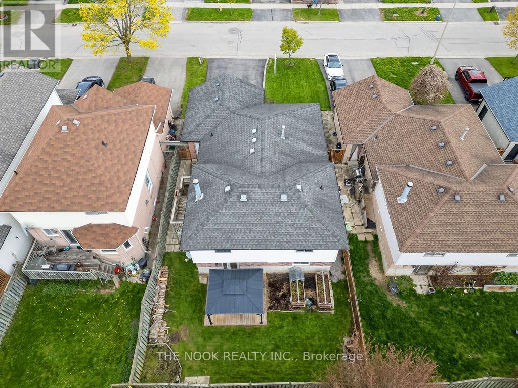 117 Mcfeeters Crescent, Clarington, Ontario  L1C 4K6 - Photo 47 - E13100668