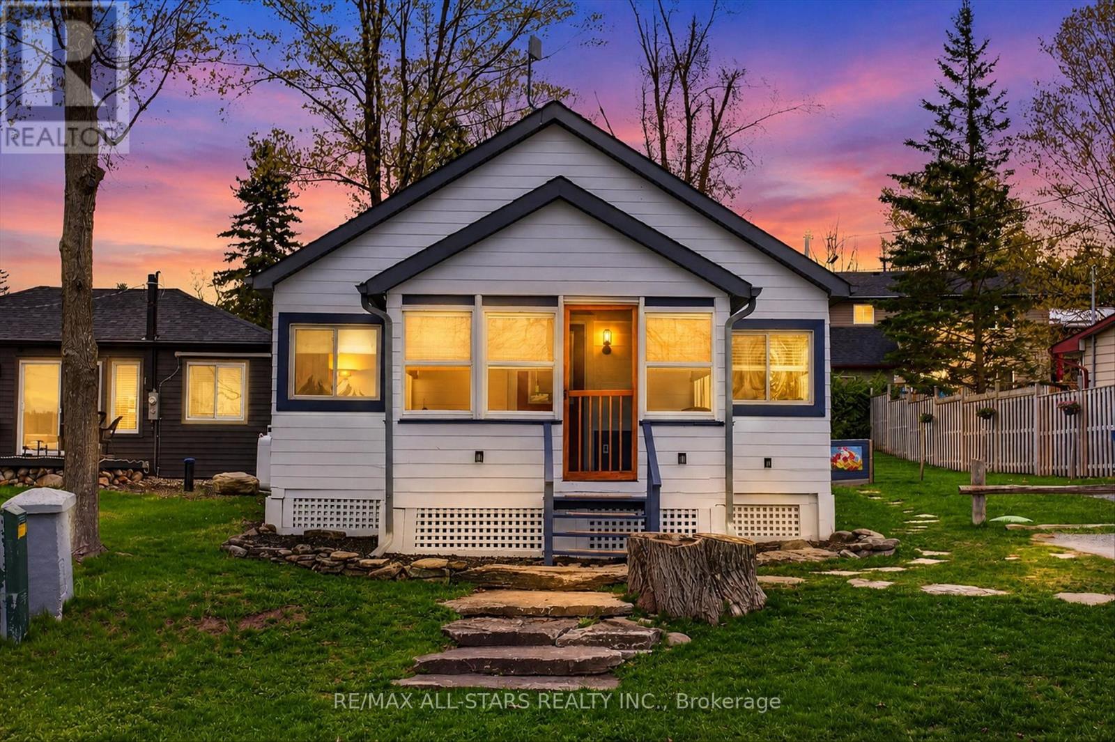 2 ELDER STREET, Kawartha Lakes, Ontario