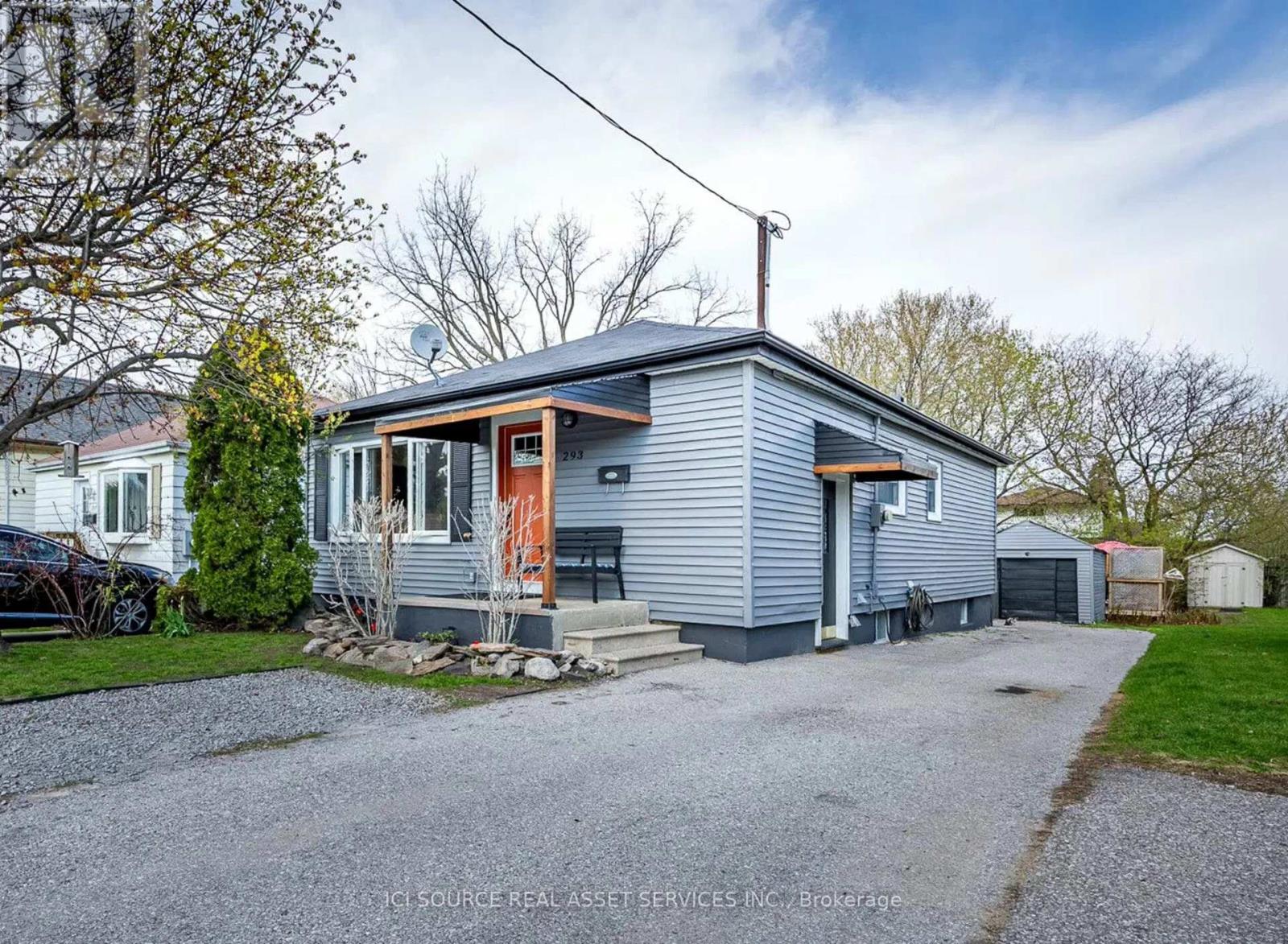 293 Oshawa Boulevard N, Oshawa, Ontario  L1G 5T2 - Photo 2 - E13100636