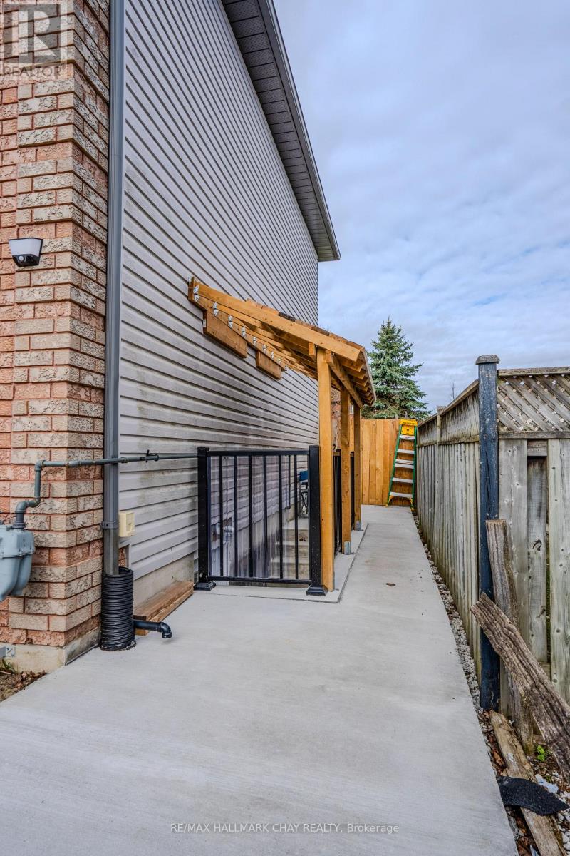 Lower - 19 Julie Street, Essa (Angus), Ontario  L0M 1B3 - Photo 2 - N13100642